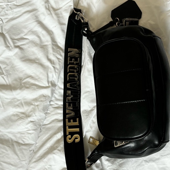 Steve Madden Handbags - Steve Madden Black Quilted Bag